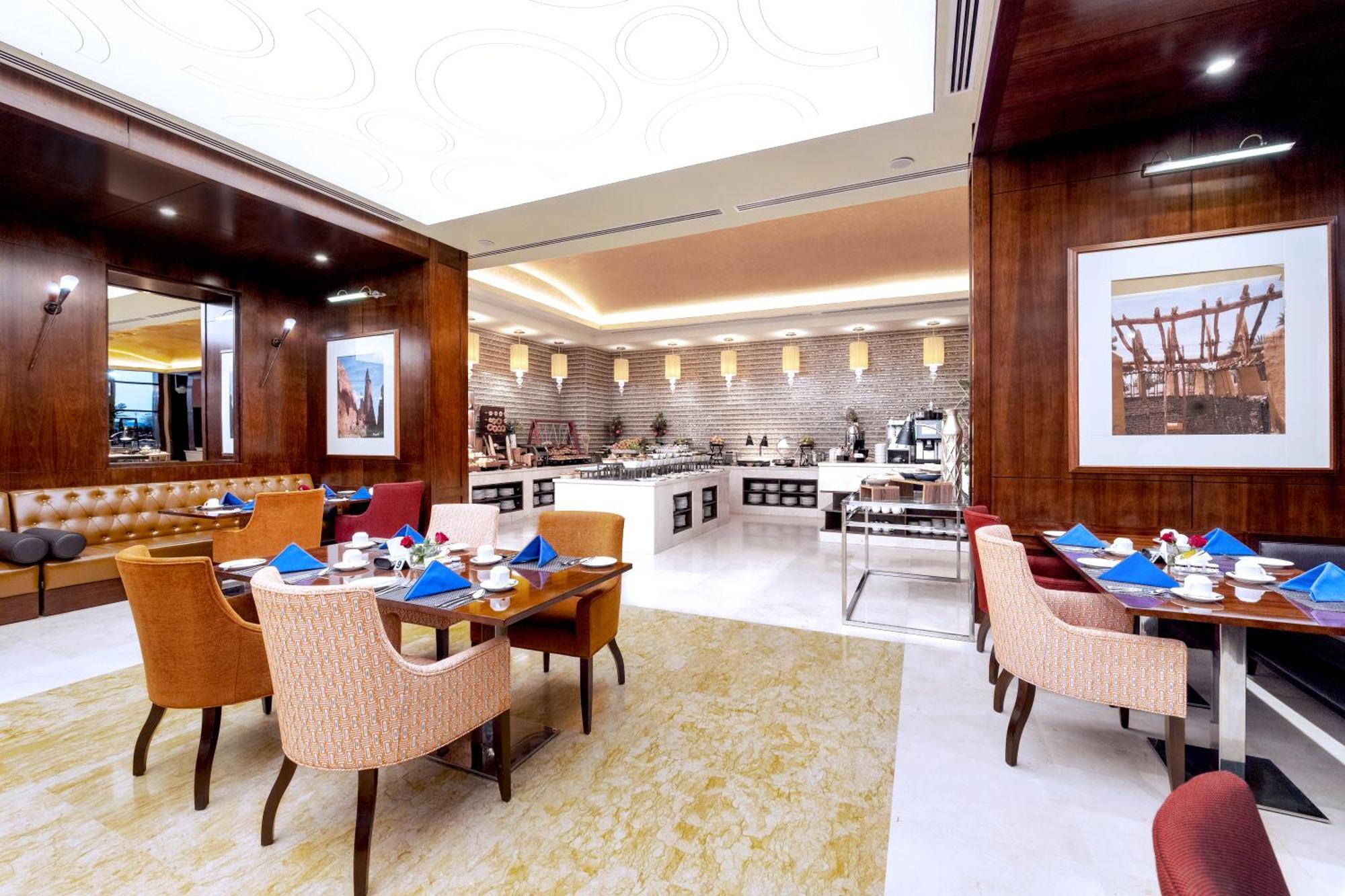 Grand Millennium Tabuk Otel Dış mekan fotoğraf