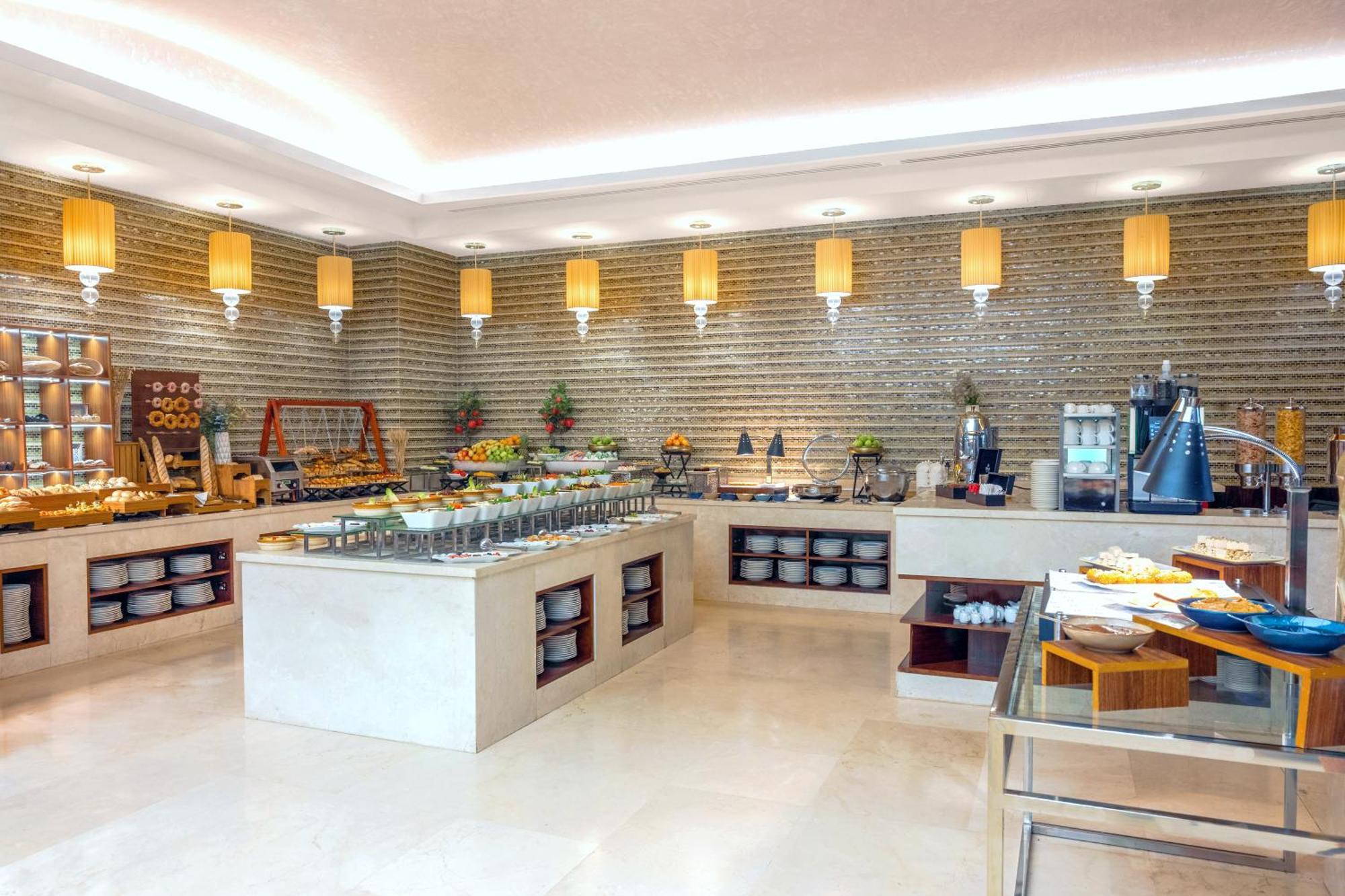 Grand Millennium Tabuk Otel Dış mekan fotoğraf
