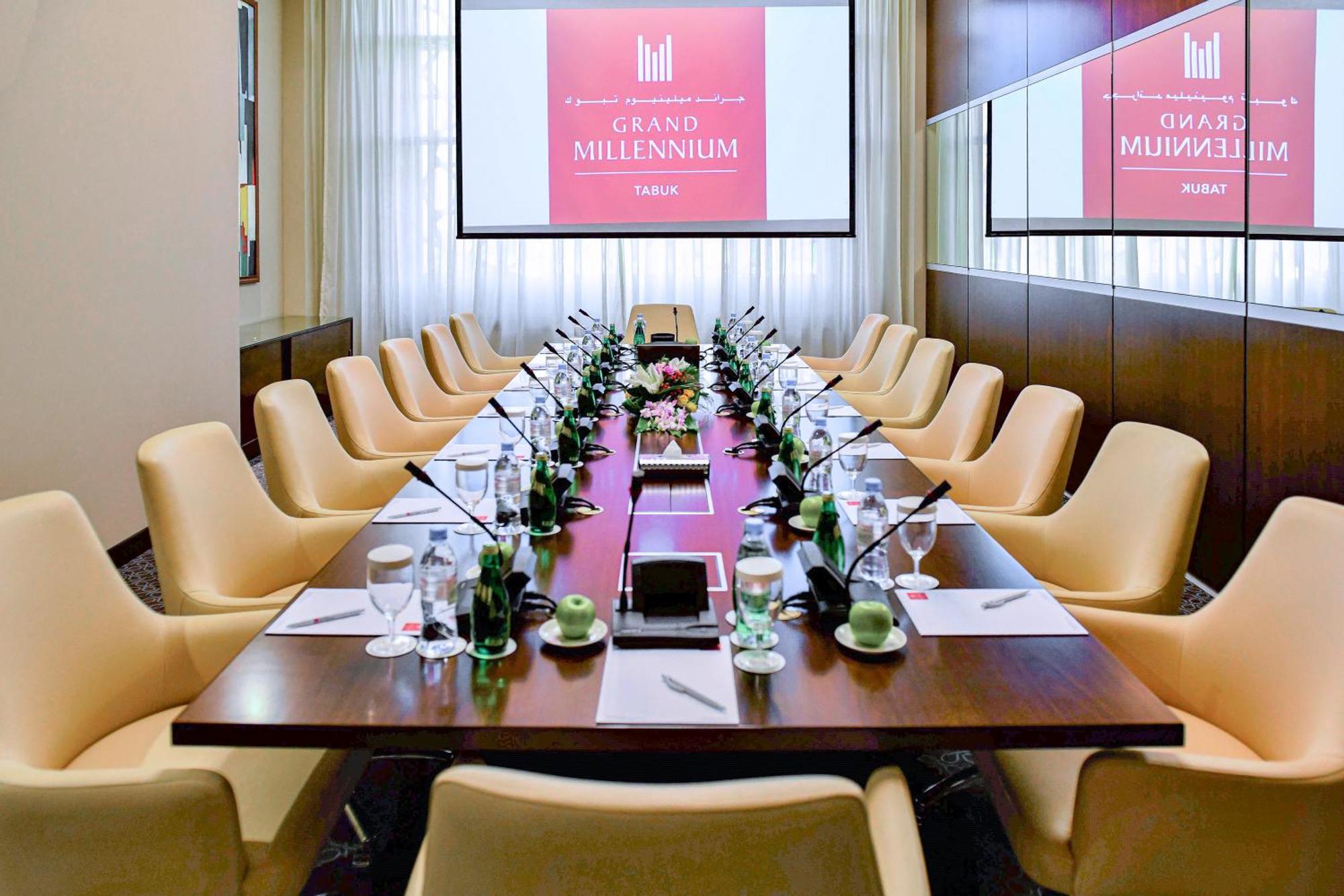 Grand Millennium Tabuk Otel Dış mekan fotoğraf